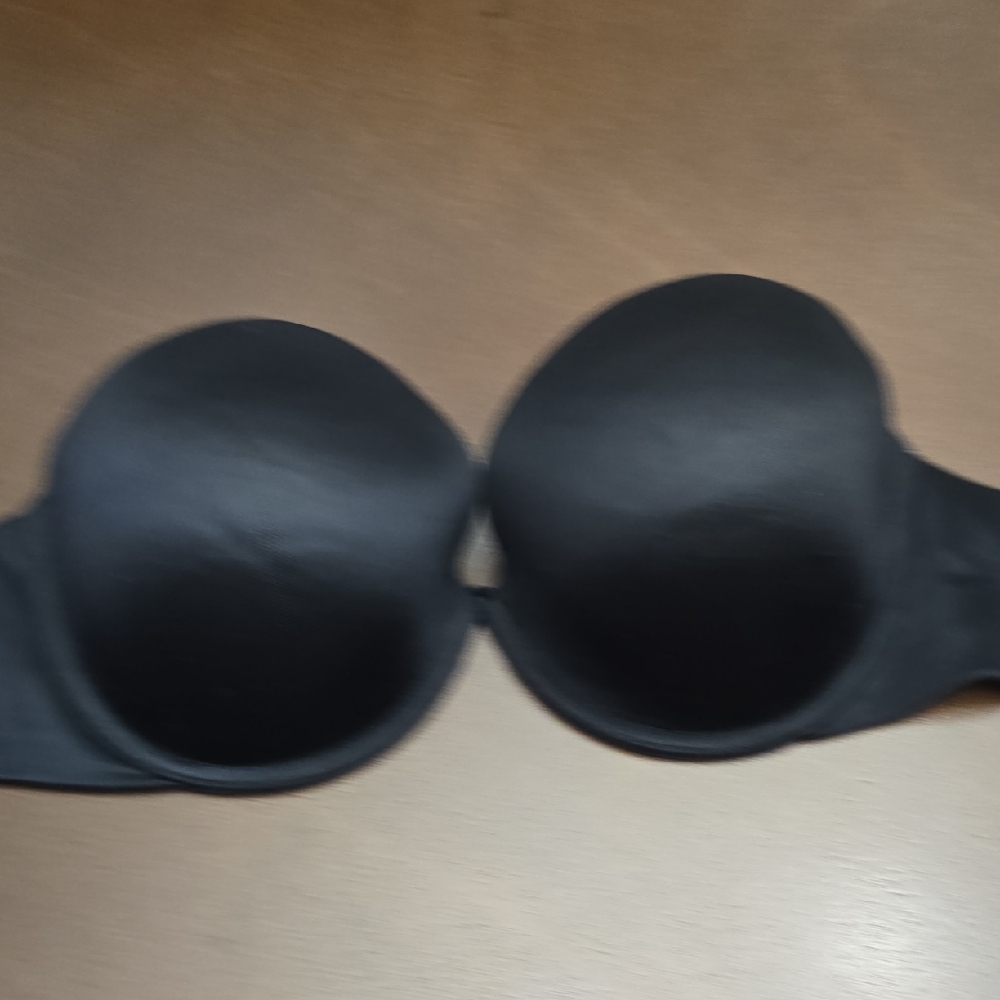 VICTORIA'S SECRET‎ Black Strapless Bra Underwire Sz 34D